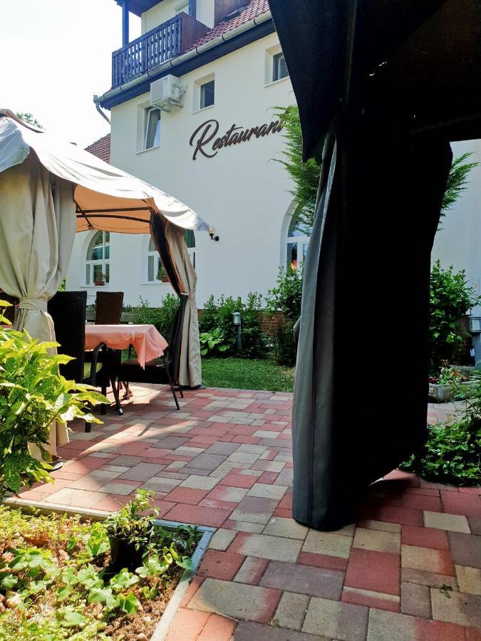 Bed and Breakfast Alabastrom Panzio Es Etterem Bogács Exterior foto