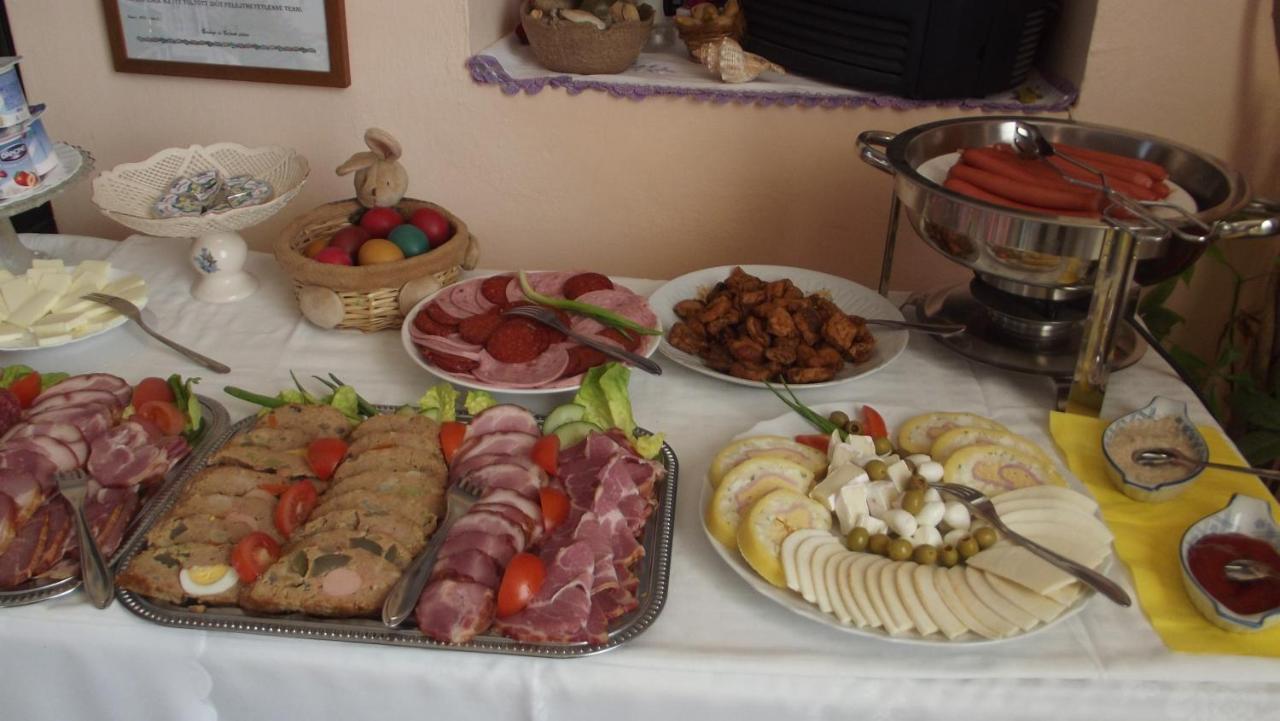 Bed and Breakfast Alabastrom Panzio Es Etterem Bogács Exterior foto